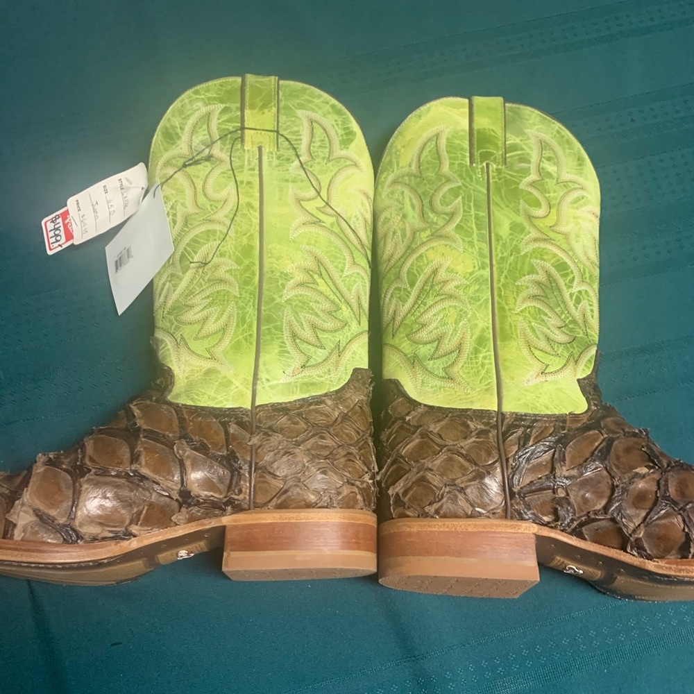 Men’s Justin boots
